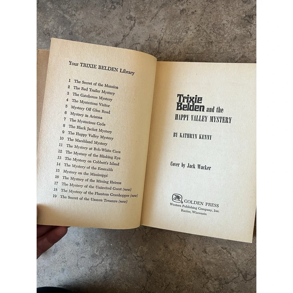Trixie Belden #9 The‎ Happy Valley Mystery Good Condition